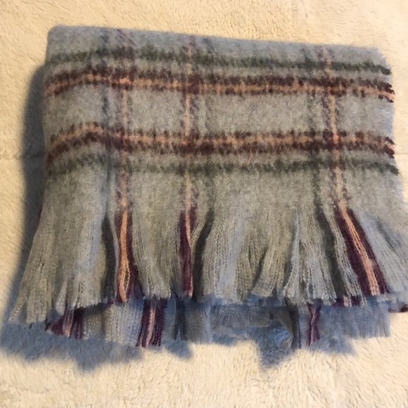 LOVE& LORE CABIN FEVER BLANKET SCARF GREY MULTI - Picture 8 of 8